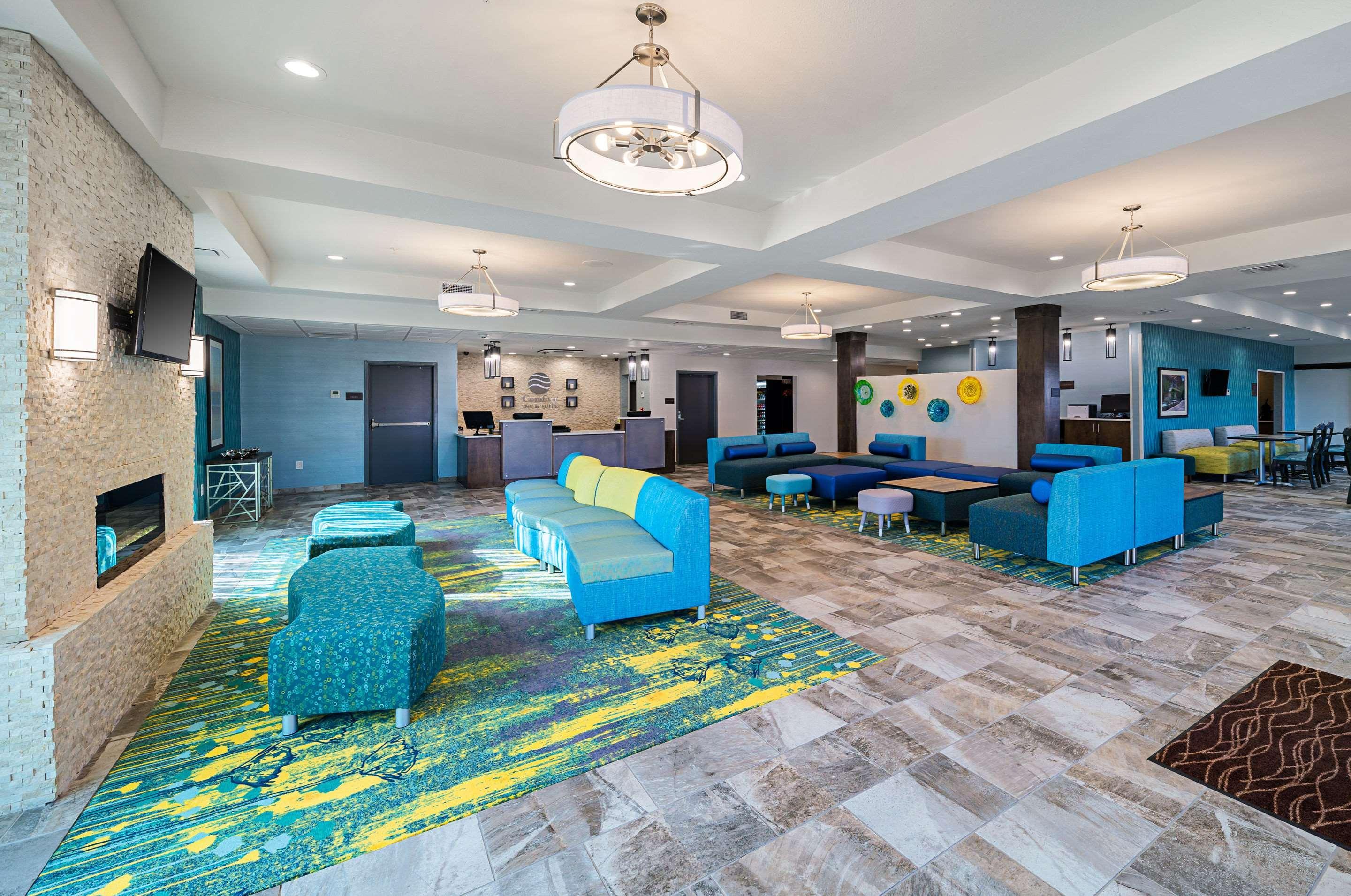 Comfort Inn & Suites Oklahoma City Near Bricktown Exteriör bild